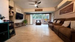Blk 327 Jurong East Street 31 (Jurong East), HDB Executive #561618391